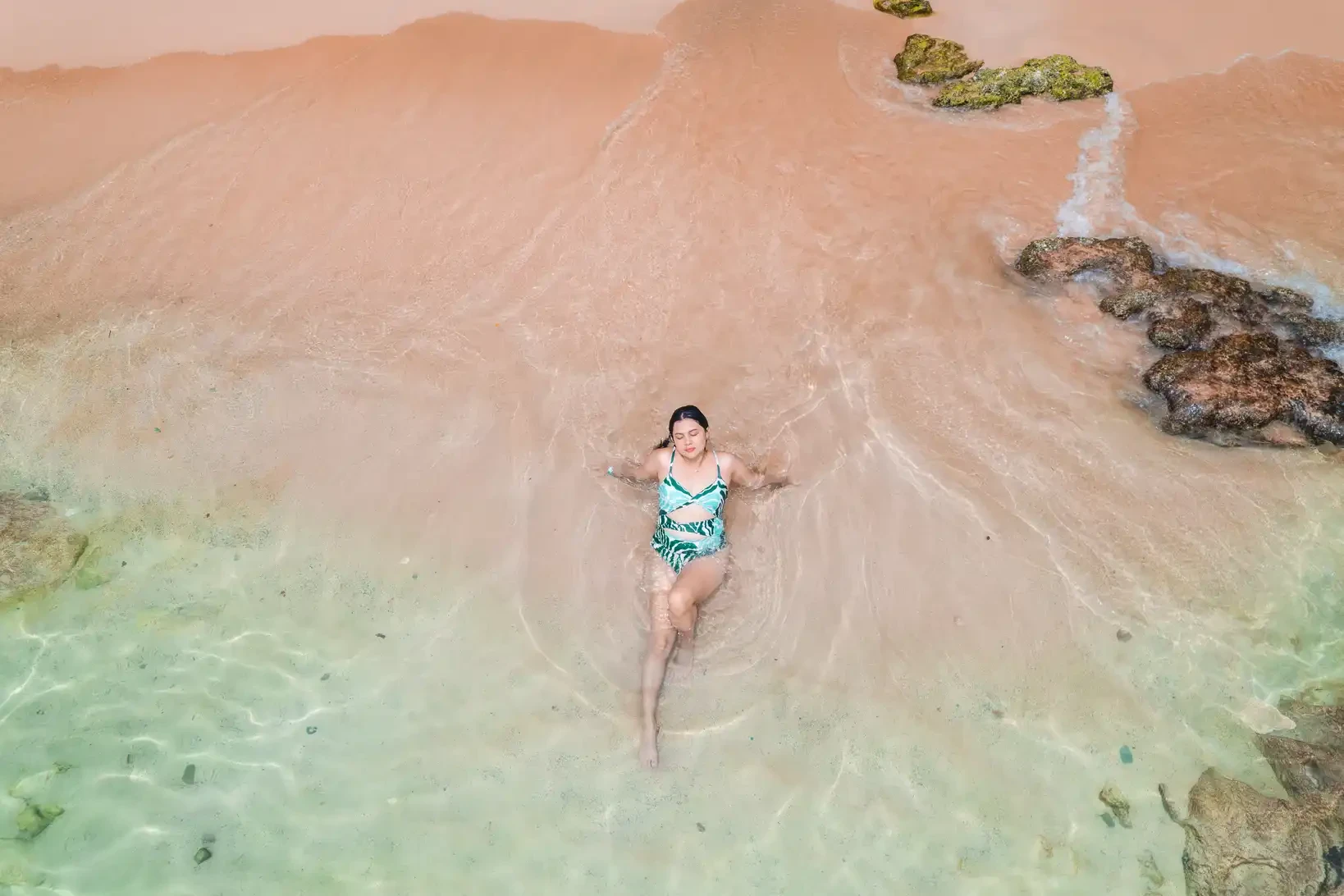 Bahia Concha Santa Marta Tour white sand.