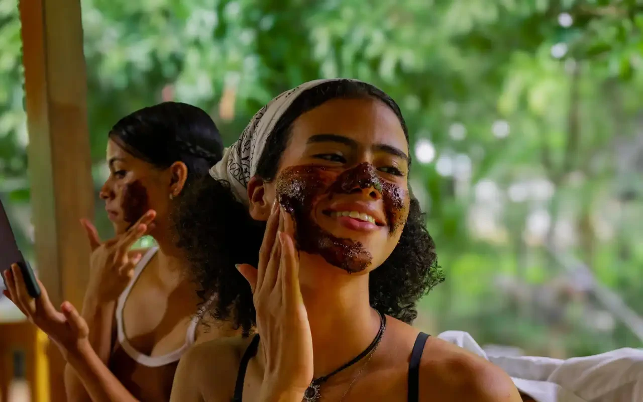 Experiencia de spa con cacao en Tour Minca Colombia