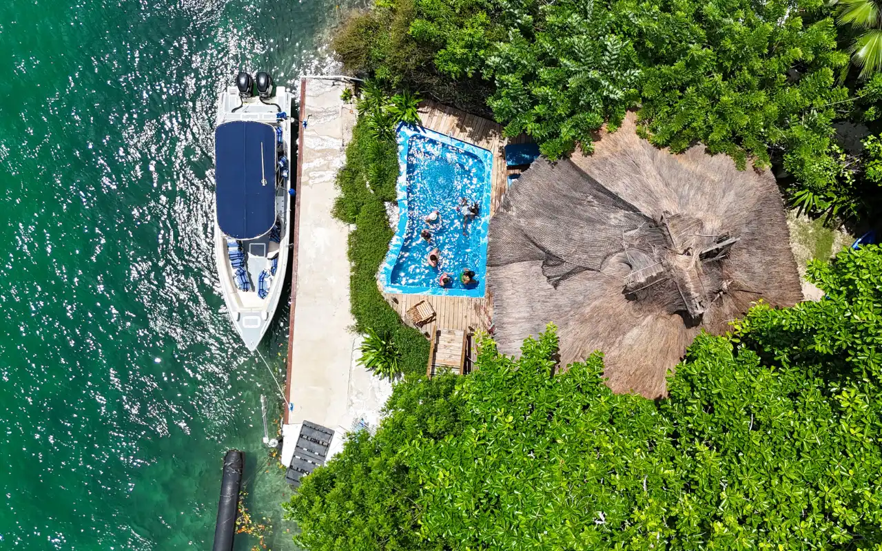 VIP 3 Island Tour Cartagena: Islabela, Isla Mulata and Isla Ibbiza - 4