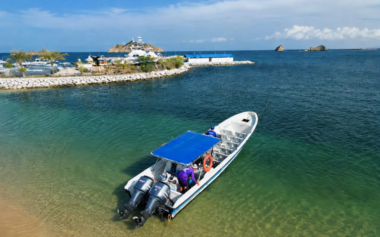 Playa Cinto and Playa Cristal Tayrona Park: Boat Tour from Santa Marta - 7