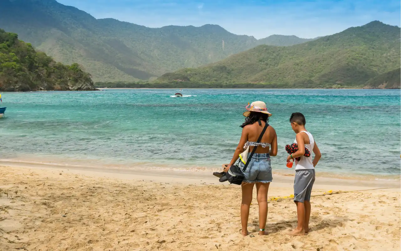 Playa Cristal Tayrona boat Direct from Santa Marta - 7