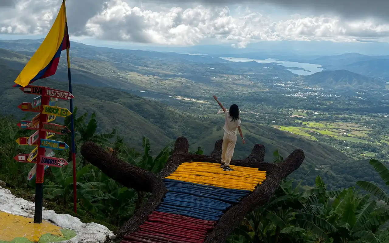 La Mano del Gigante in Huila Colombia